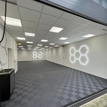 Naložite sliko v pregledovalnik galerije, Hexagon LED razsvetljava – komplet 10 elementov