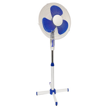 Naložite sliko v pregledovalnik galerije, Stoječi ventilator s 3 hitrostmi – 40 cm