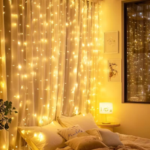 Naložite sliko v pregledovalnik galerije, Premium božična LED zavesa – 3 × 2 m