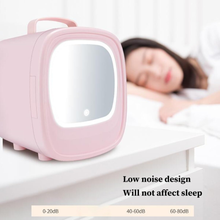 Naložite sliko v pregledovalnik galerije, Mini kozmetični hladilnik z LED ogledalom – 6L